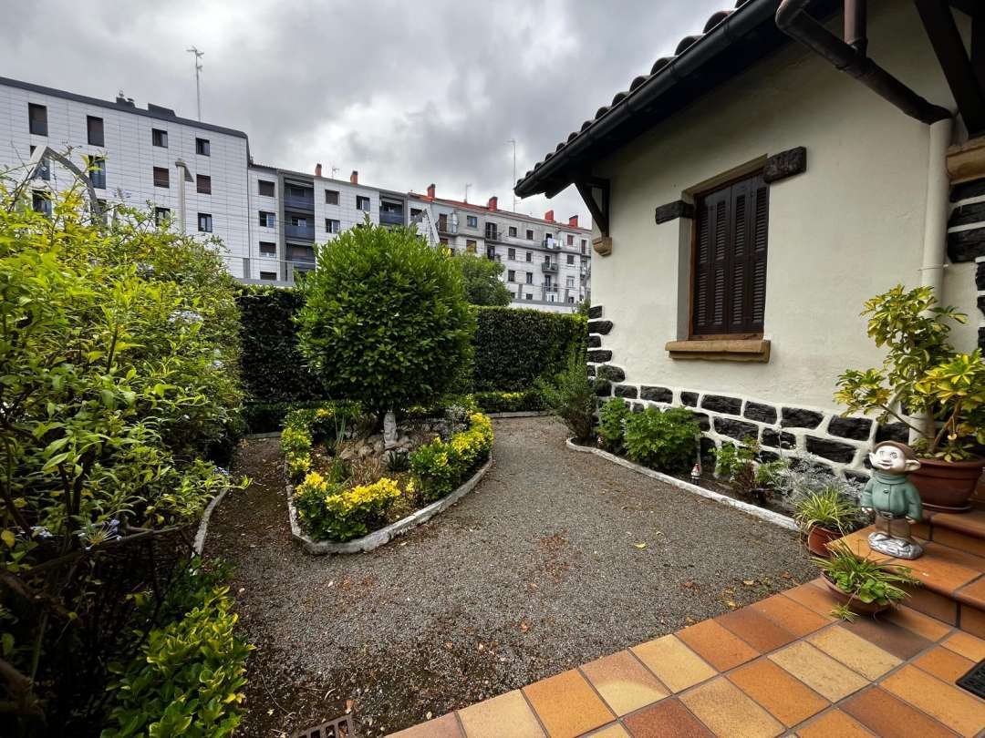 Casa de 100 m² en San Sebastián