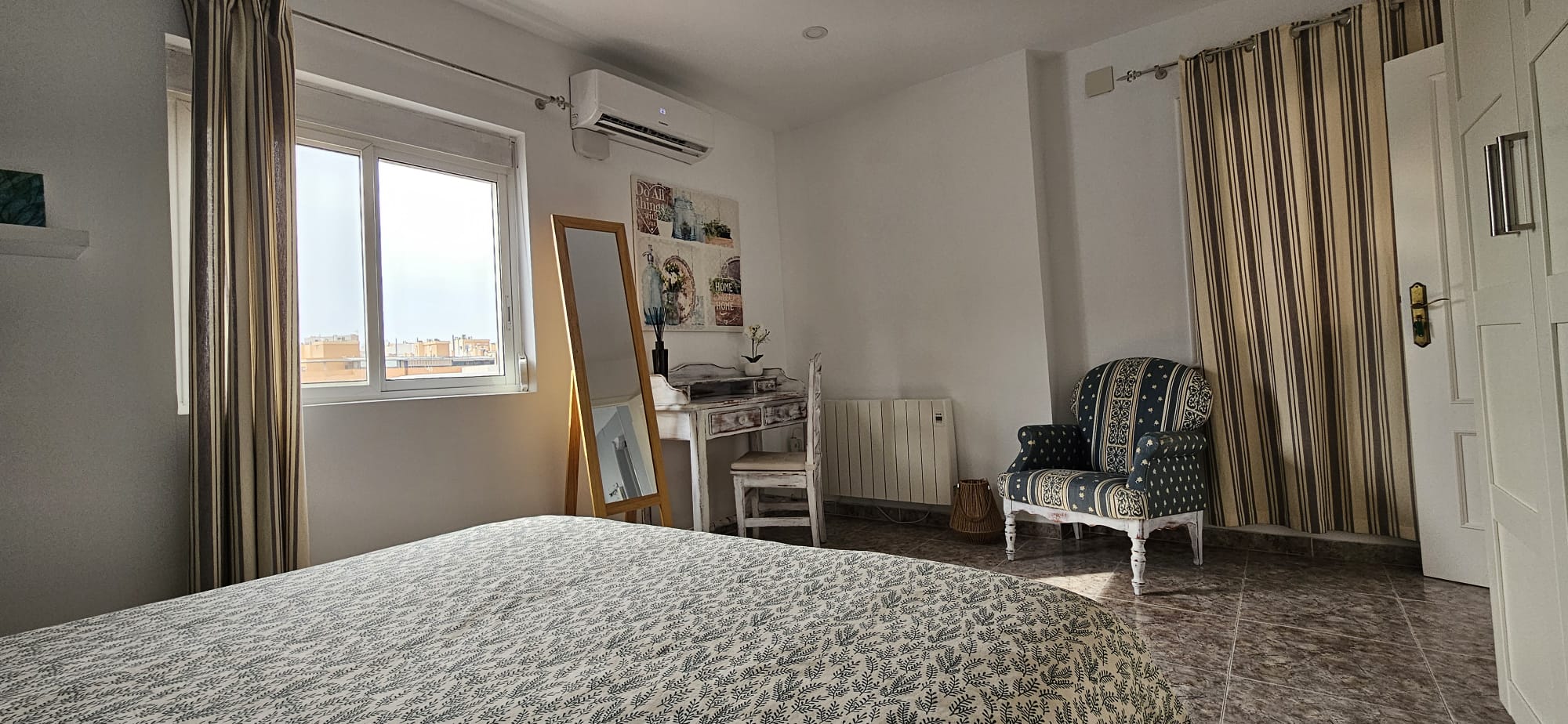 Habitación 130 m², Alicante