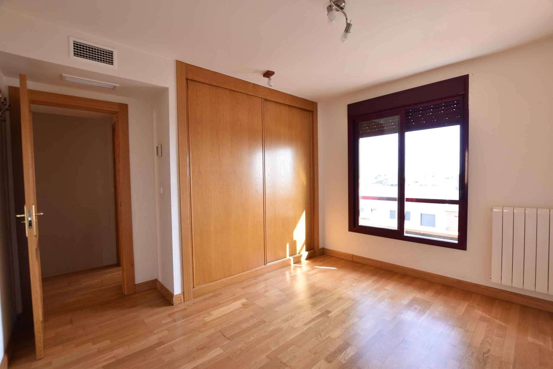 Piso de 210 m² en Granada