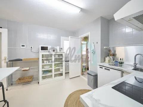 Piso de 87 m² en Oviedo