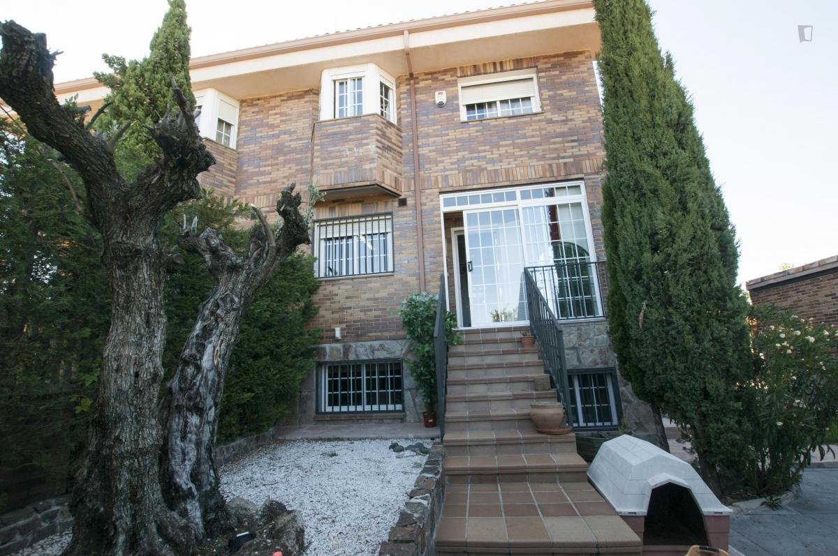 Habitació de lloguer, Colmenarejo