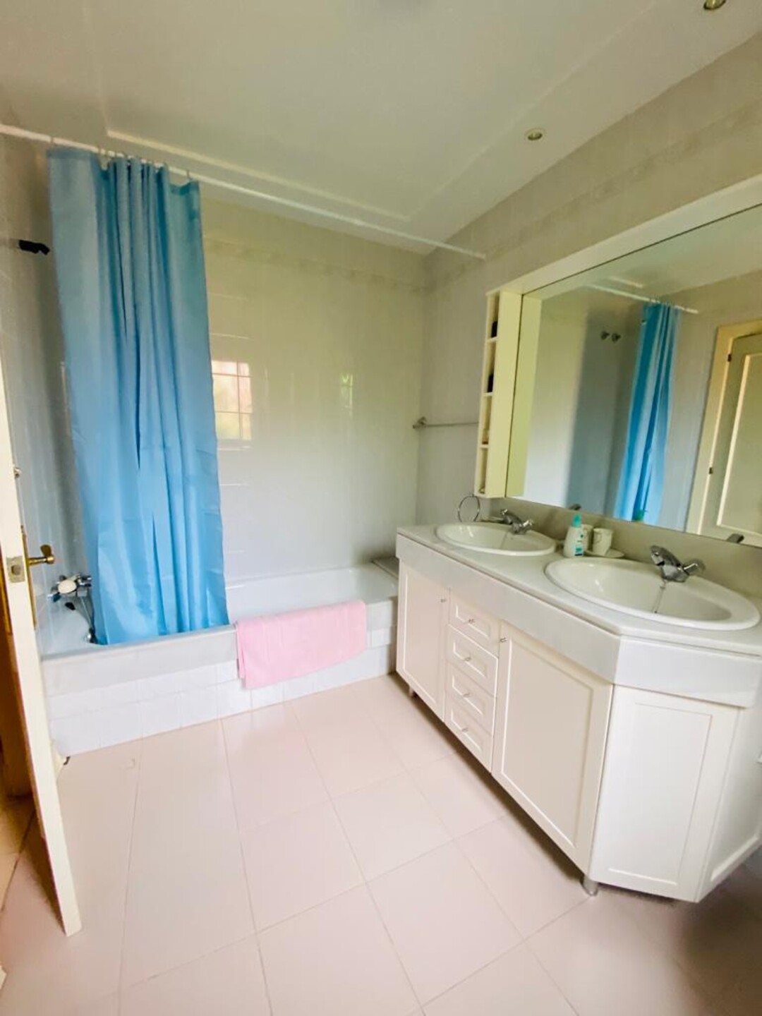 Casa de 140 m² en Algeciras
