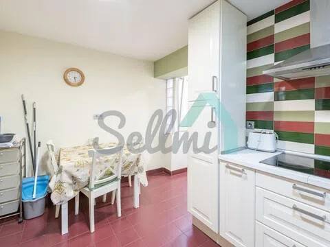 Piso de 80 m² en Oviedo