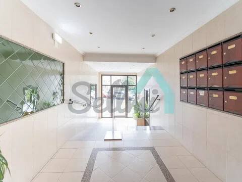 Piso de 101 m² en Oviedo