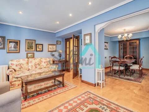 Piso de 125 m² en Oviedo