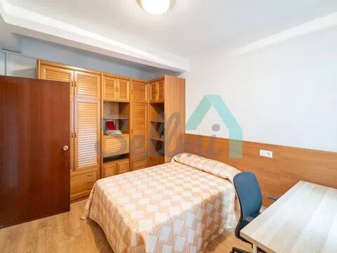 Piso de 212 m² en Oviedo