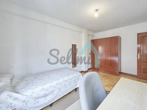 Piso de 86 m² en Oviedo