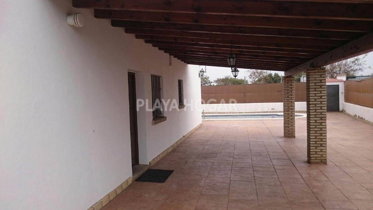 Casa de 90 m² en Rota