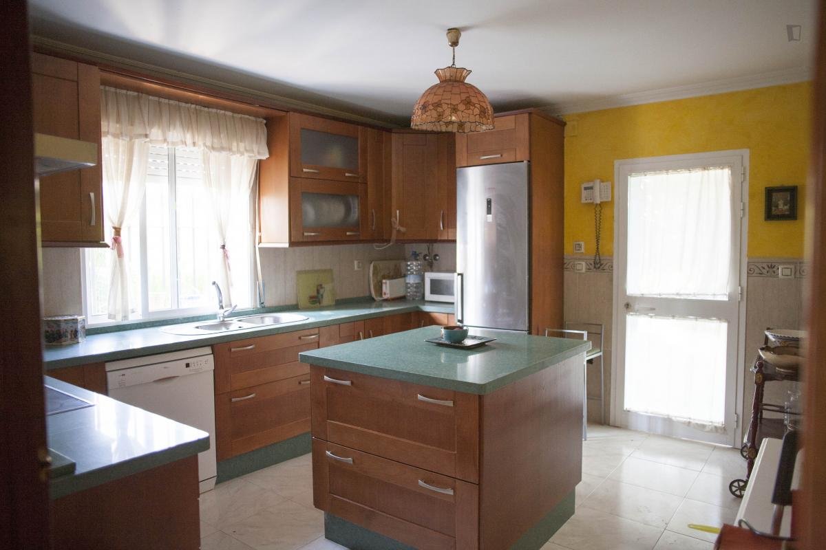 Habitación en alquiler, Sanlúcar la Mayor
