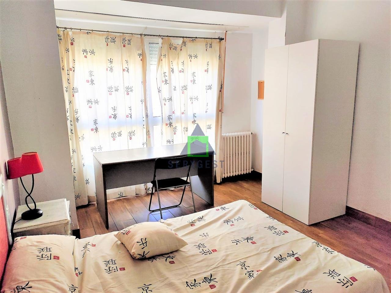 Habitación 90 m², Ourense