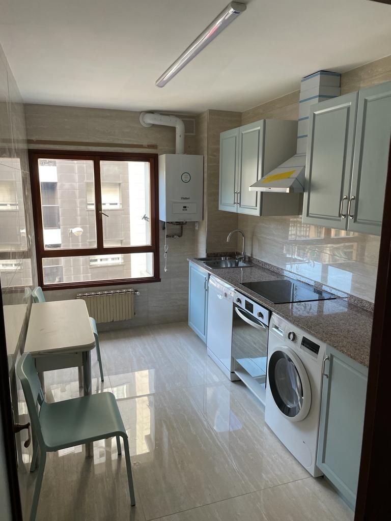Pis de 69 m² a Gijón