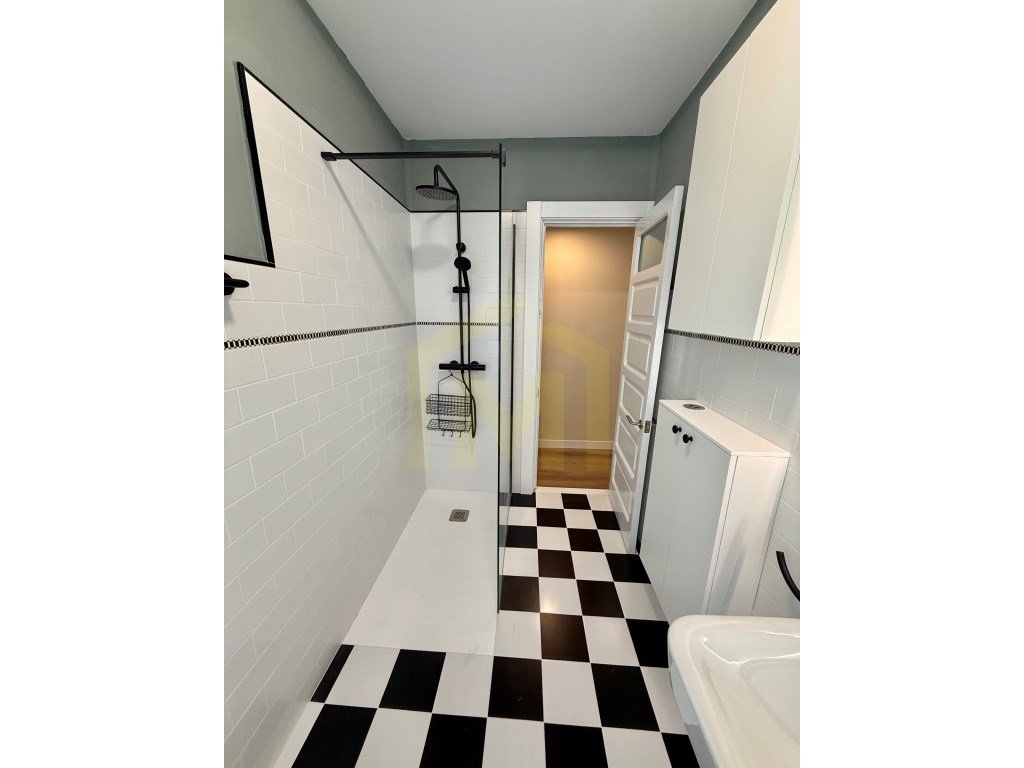 Piso de 80 m² en Oviedo