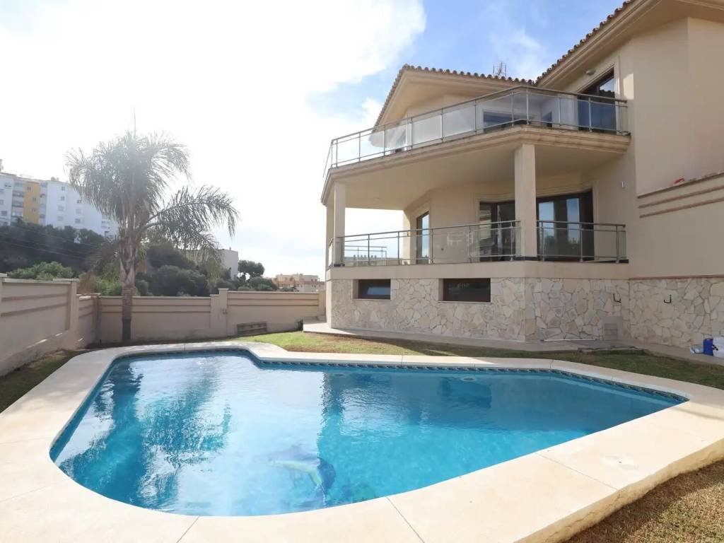 House 335 m² in Mijas