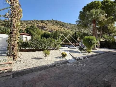 Casa 678 m² a Lucena