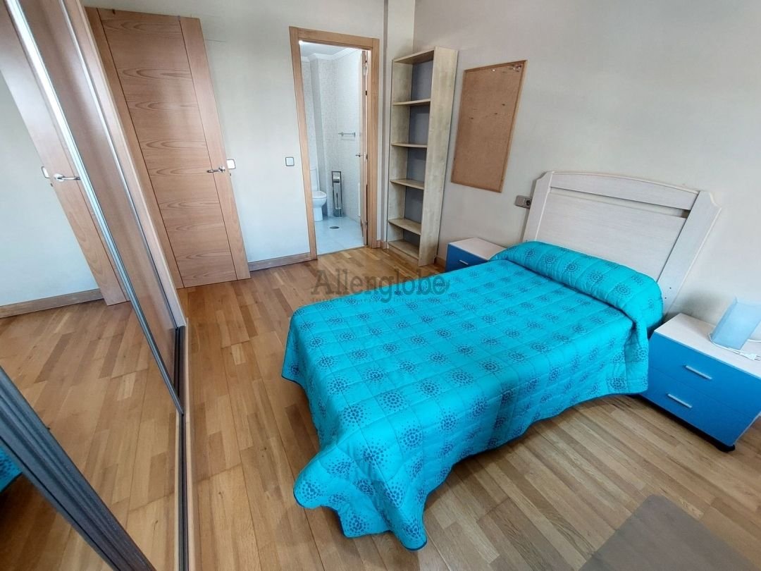 Piso de 58 m² en Oviedo