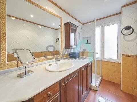 Piso de 106 m² en Oviedo