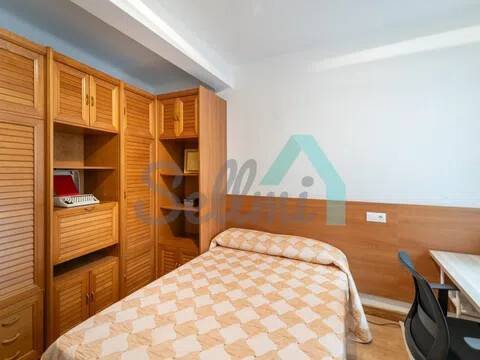 Piso de 212 m² en Oviedo