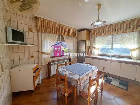 Casa de 270 m² en Moaña