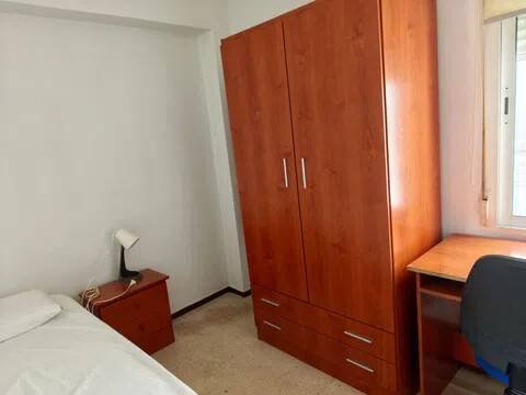 Piso de 80 m² en Sevilla
