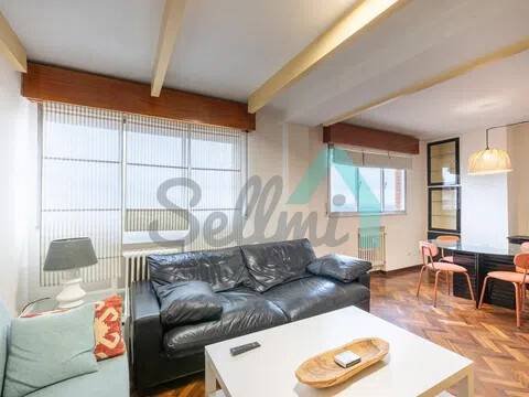 Piso de 140 m² en Oviedo