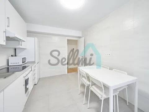 Pis de 90 m² a Oviedo