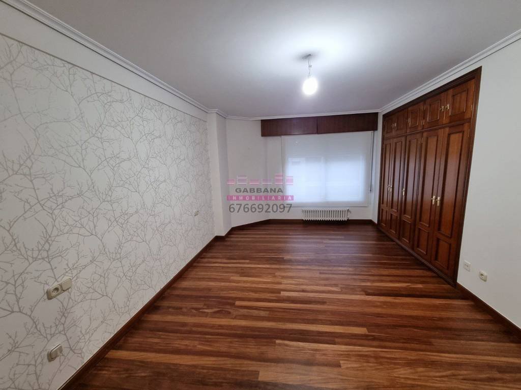 Piso de 140 m² en Vigo