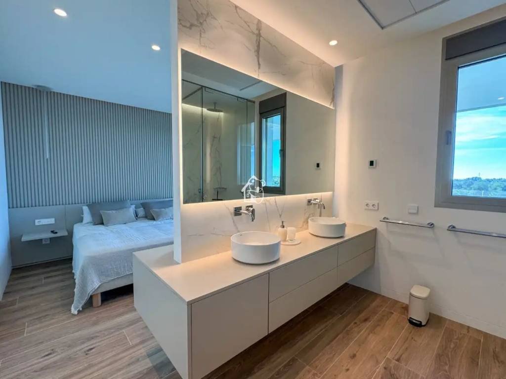 Pis de 360 m² a Oriola