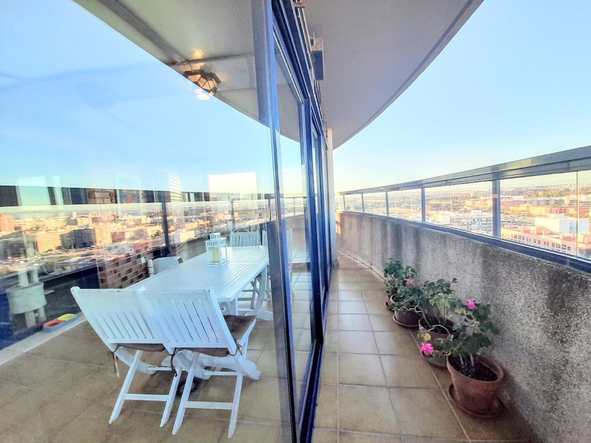Pis de 85 m² a València