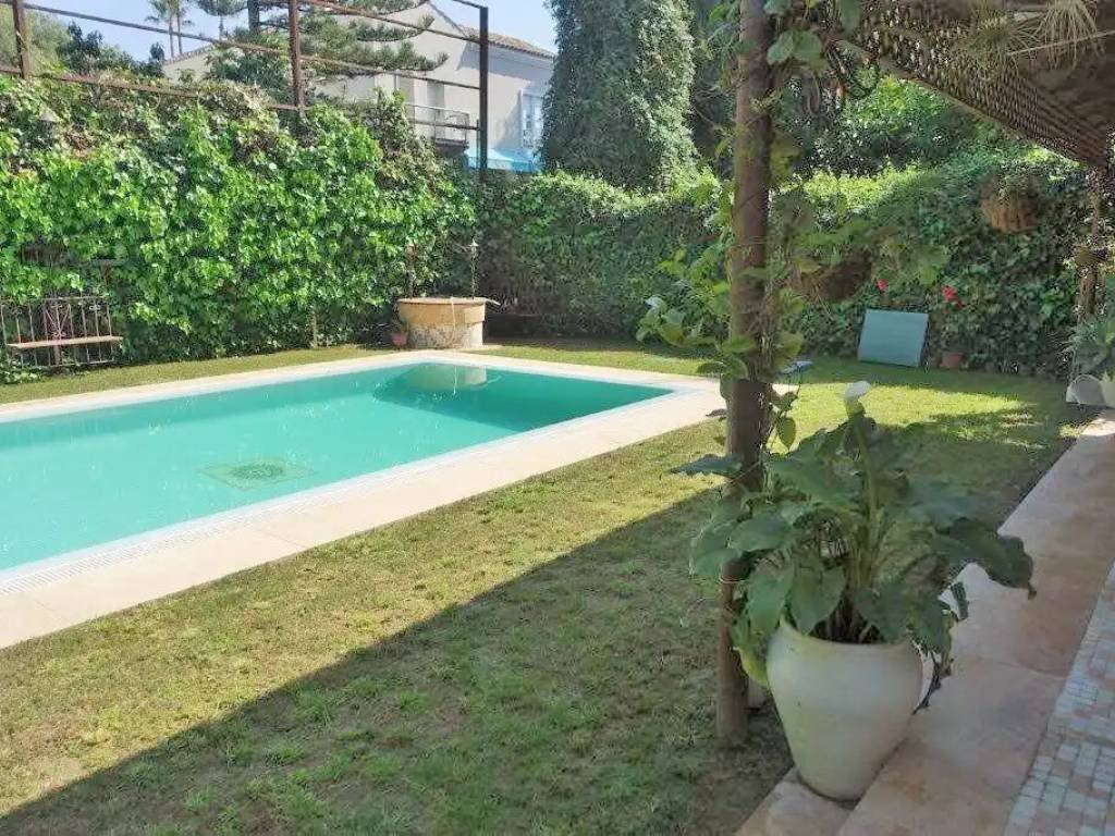Casa de 180 m² en Marbella