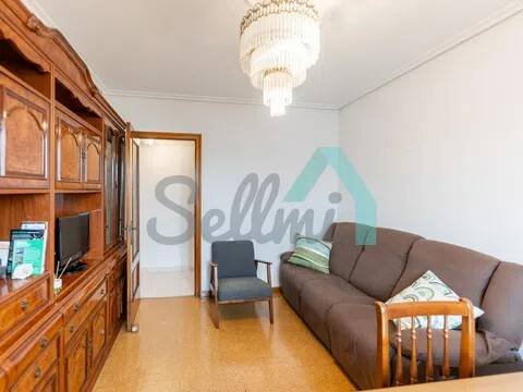 Piso de 80 m² en Oviedo
