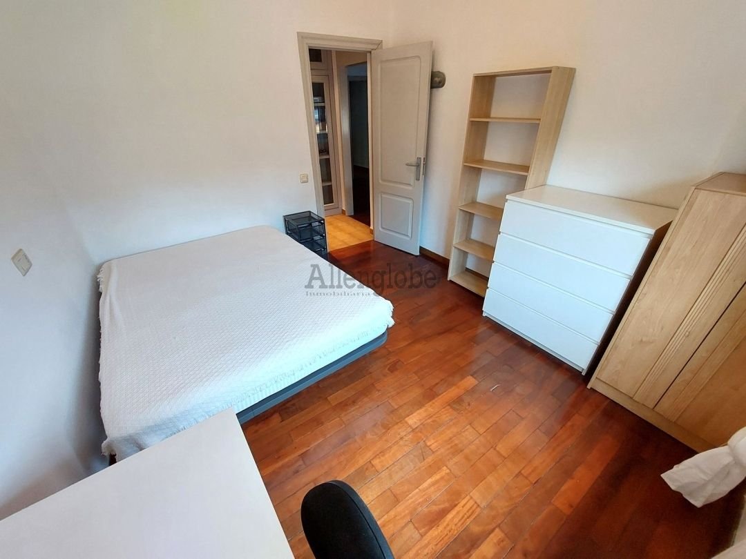 Piso de 99 m² en Oviedo