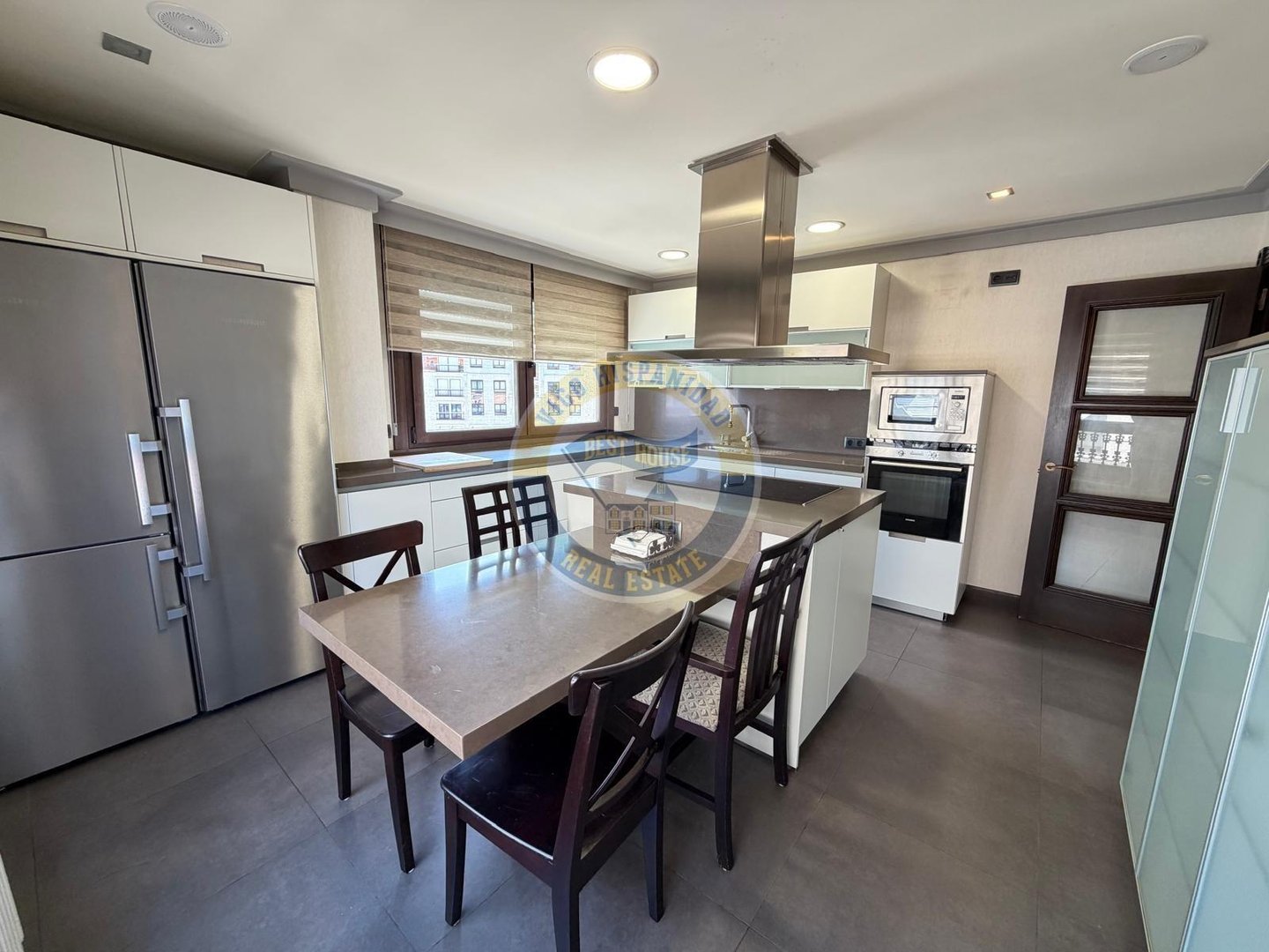 Piso de 250 m² en Vigo