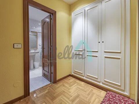 Piso de 57 m² en Oviedo