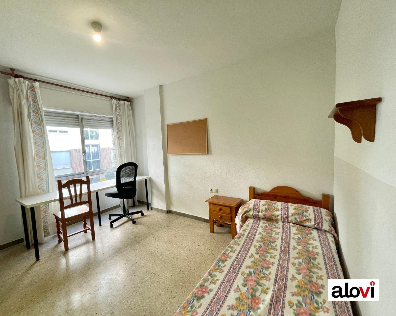 Habitación 200 m², Granada