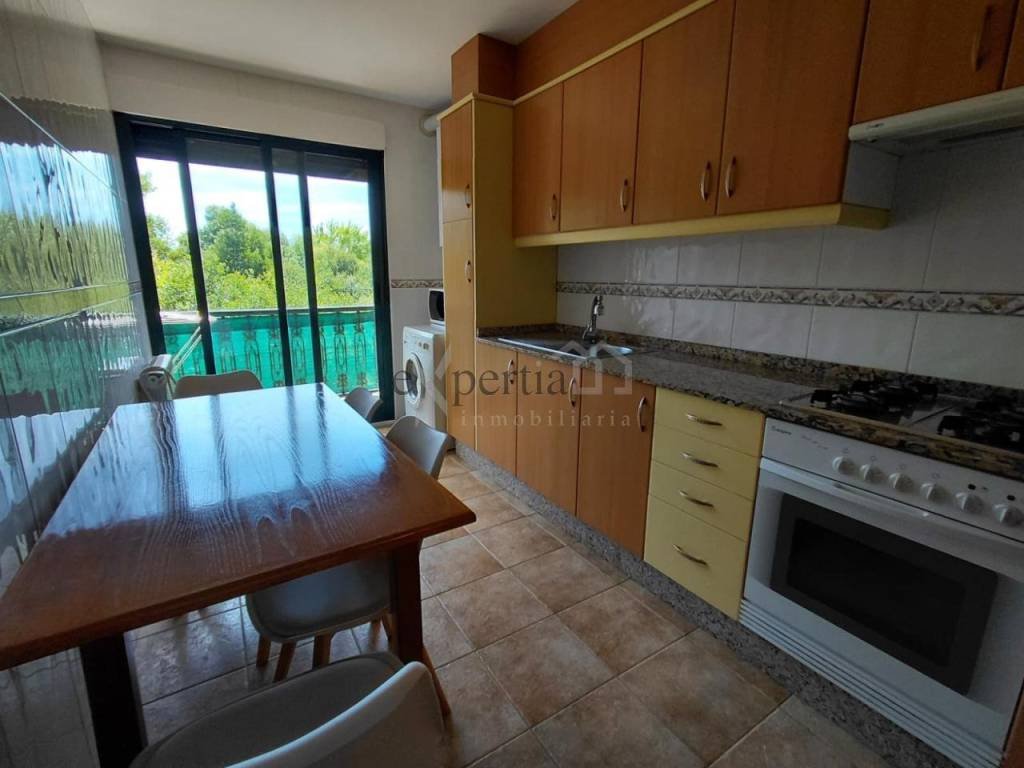 Piso de 71 m² en Boiro