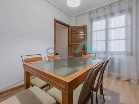 Piso de 153 m² en Oviedo