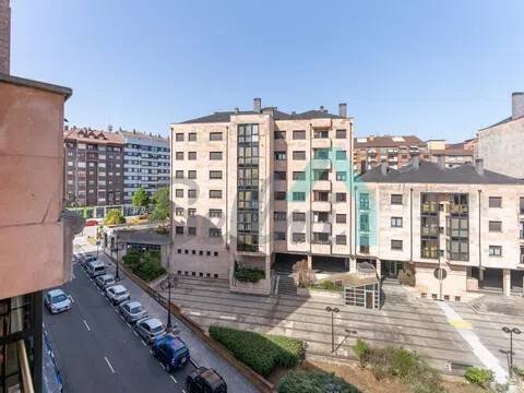 Pis de 68 m² a Oviedo