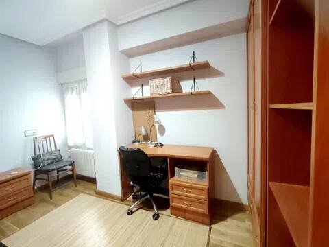 Piso de 120 m² en Oviedo