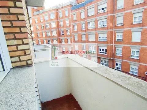 Piso de 95 m² en Oviedo