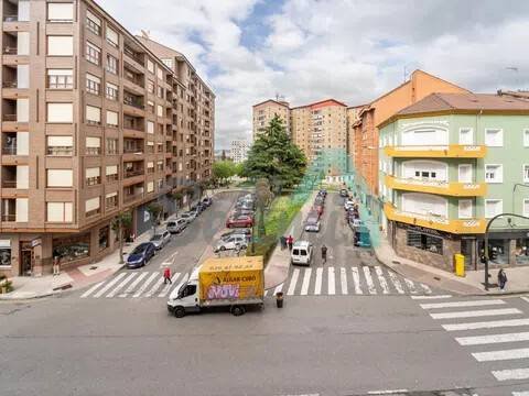 Piso de 81 m² en Oviedo