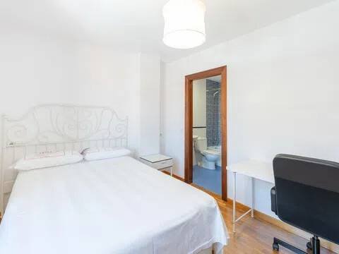Pis de 84 m² a Oviedo