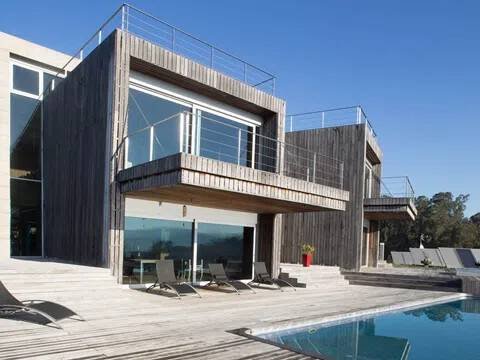 Casa de 496 m² en Vilaboa