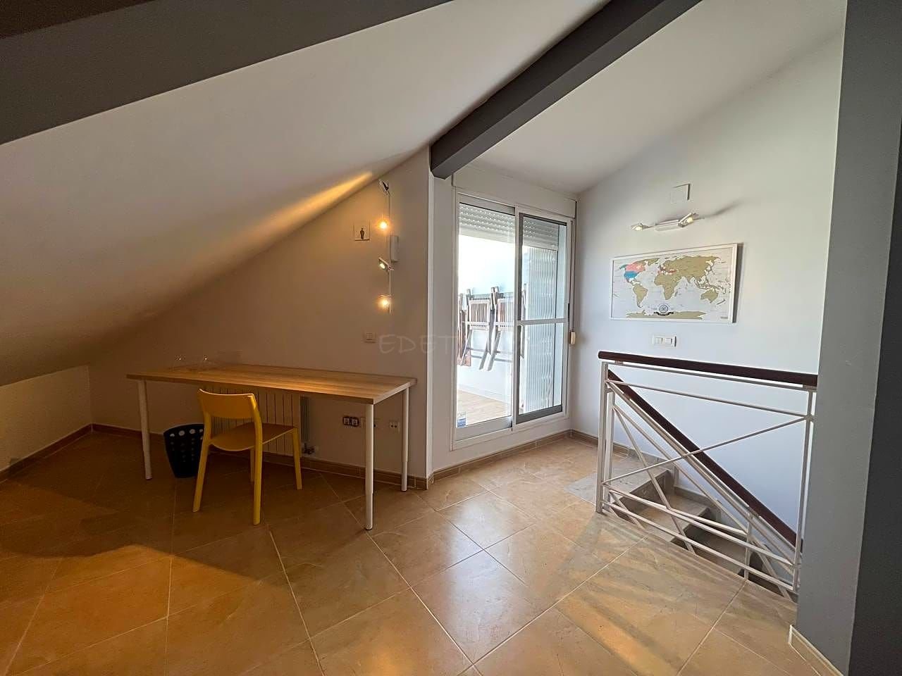 Habitación 225 m², Moncada