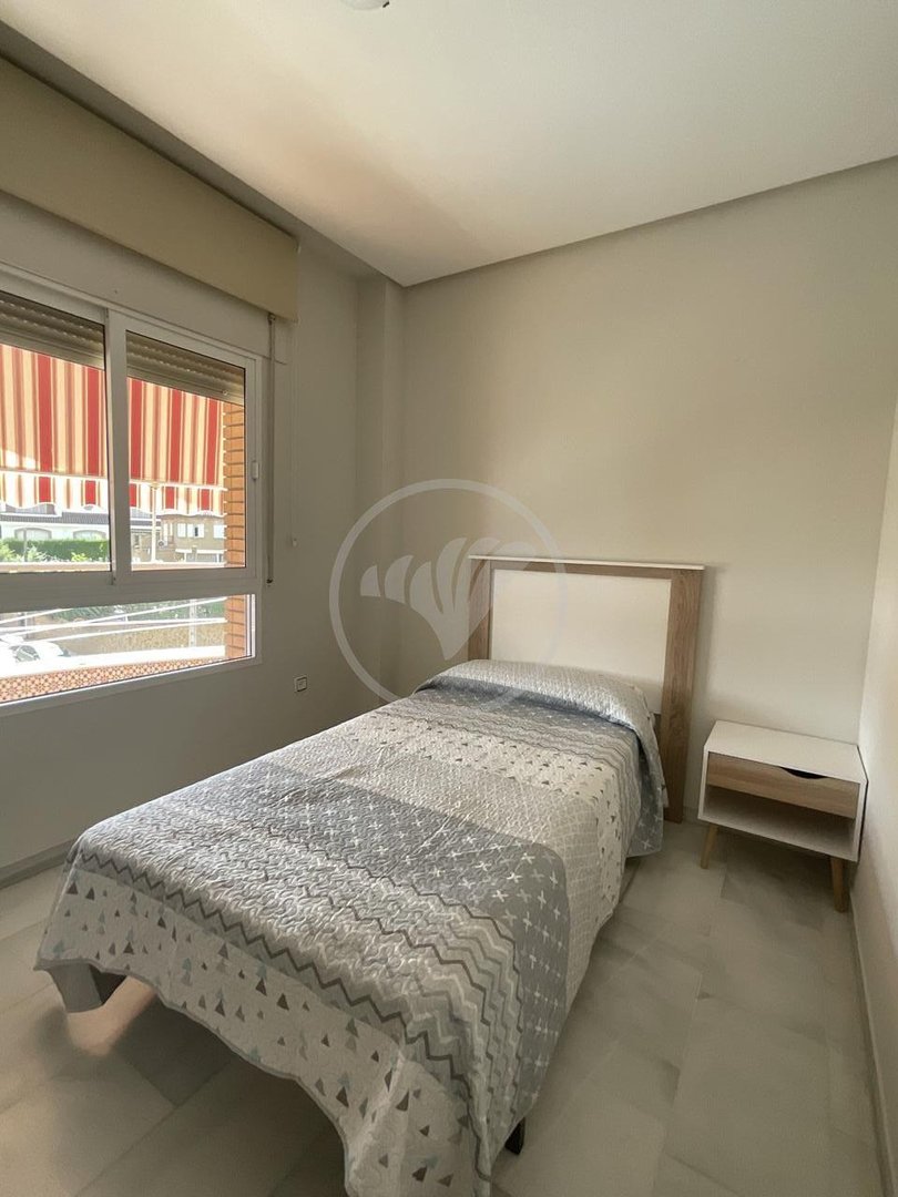 Piso de 100 m² en Linares