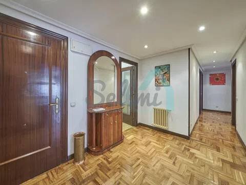 Pis de 123 m² a Oviedo