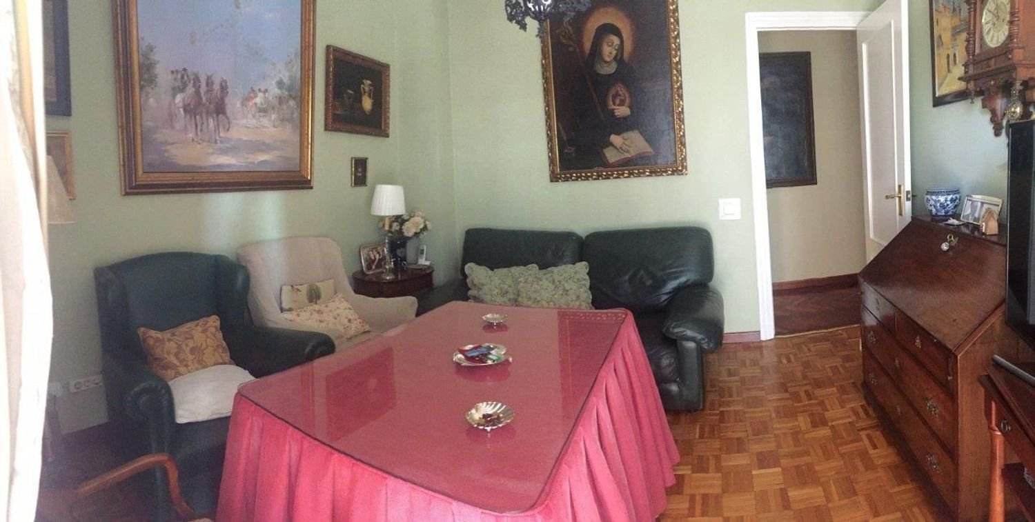 Piso de 180 m² en Sevilla