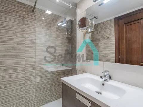 Piso de 75 m² en Oviedo