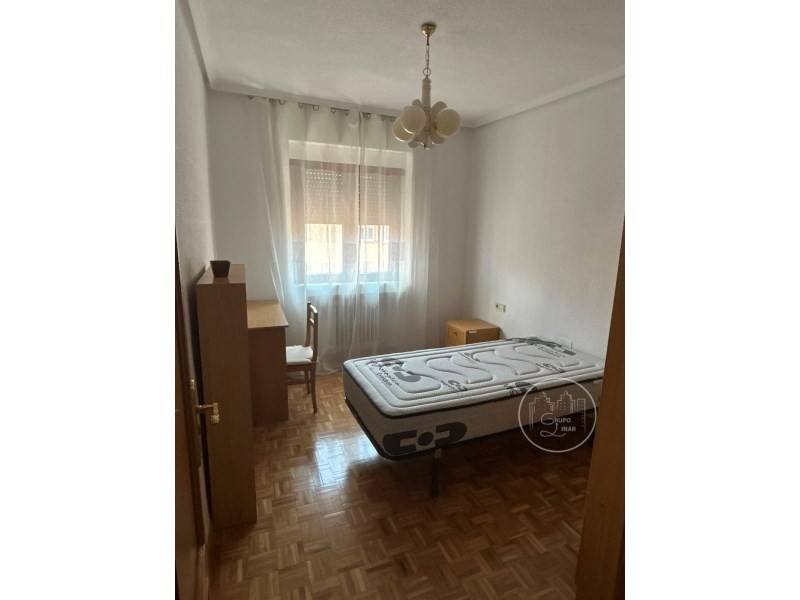 Pis de 110 m² a Àvila