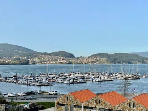 Casa de 496 m² en Vilaboa