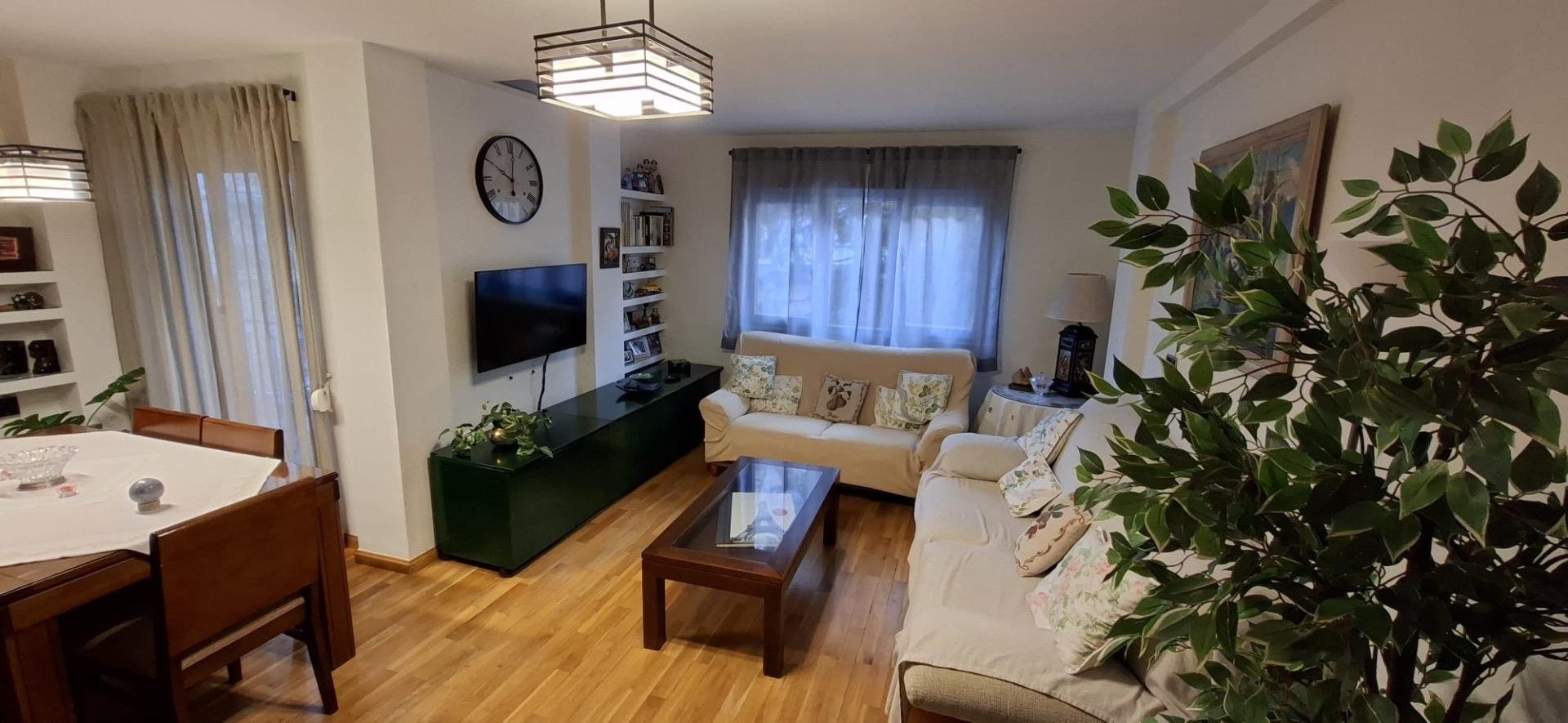 Piso de 90 m² en Granada